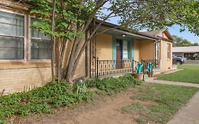 Luxury Oasis- 1 Bedroom Romantic Getaways