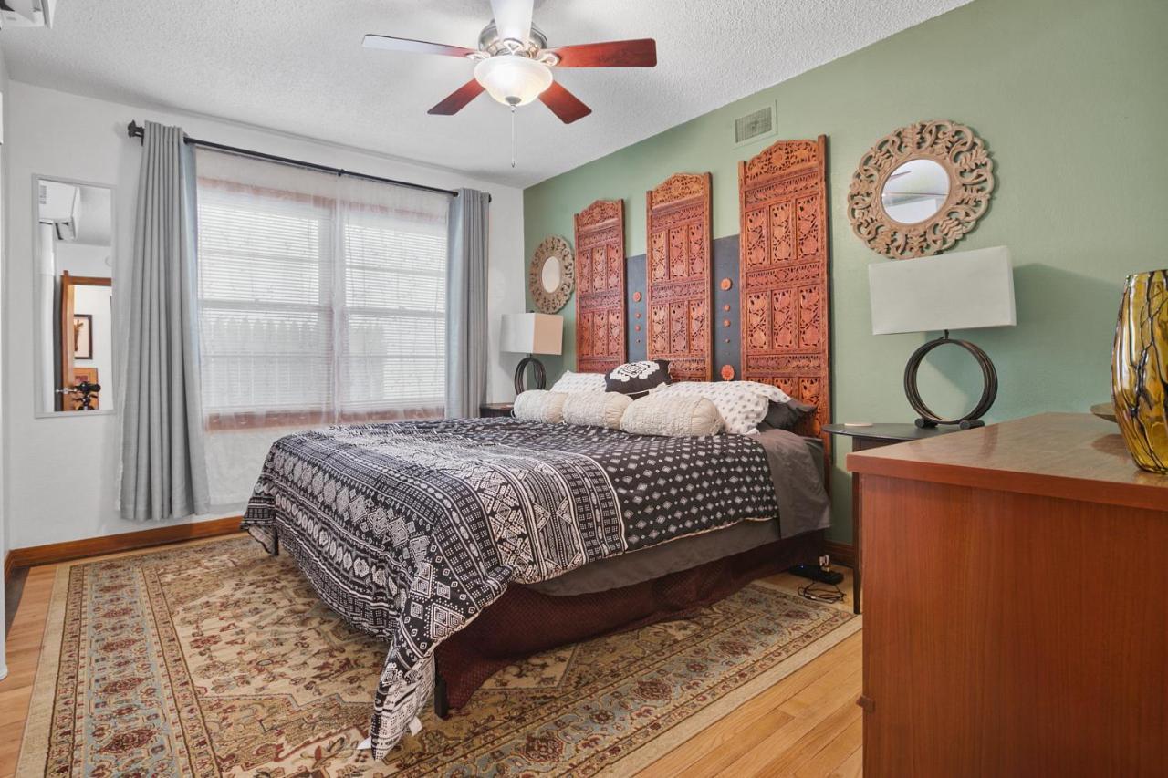 Luxury Oasis- 1 Bedroom Romantic Getaways Lubbock Exterior photo