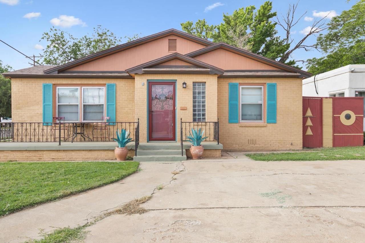 Luxury Oasis- 1 Bedroom Romantic Getaways Lubbock Exterior photo