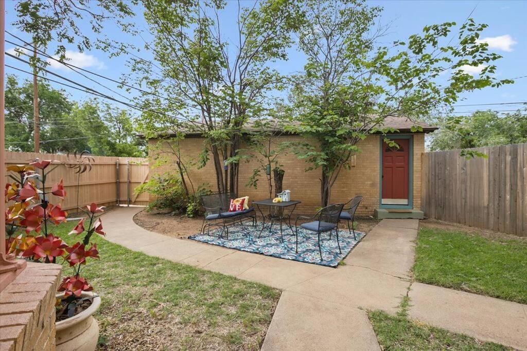 Luxury Oasis- 1 Bedroom Romantic Getaways Lubbock Exterior photo